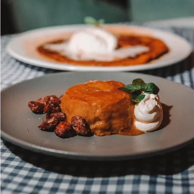 Flan de dulce de leche