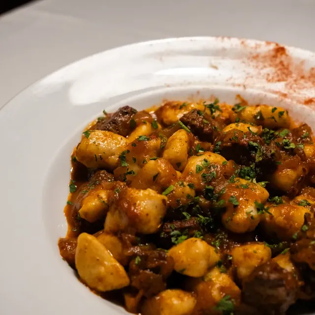 Ñoquis con ragú