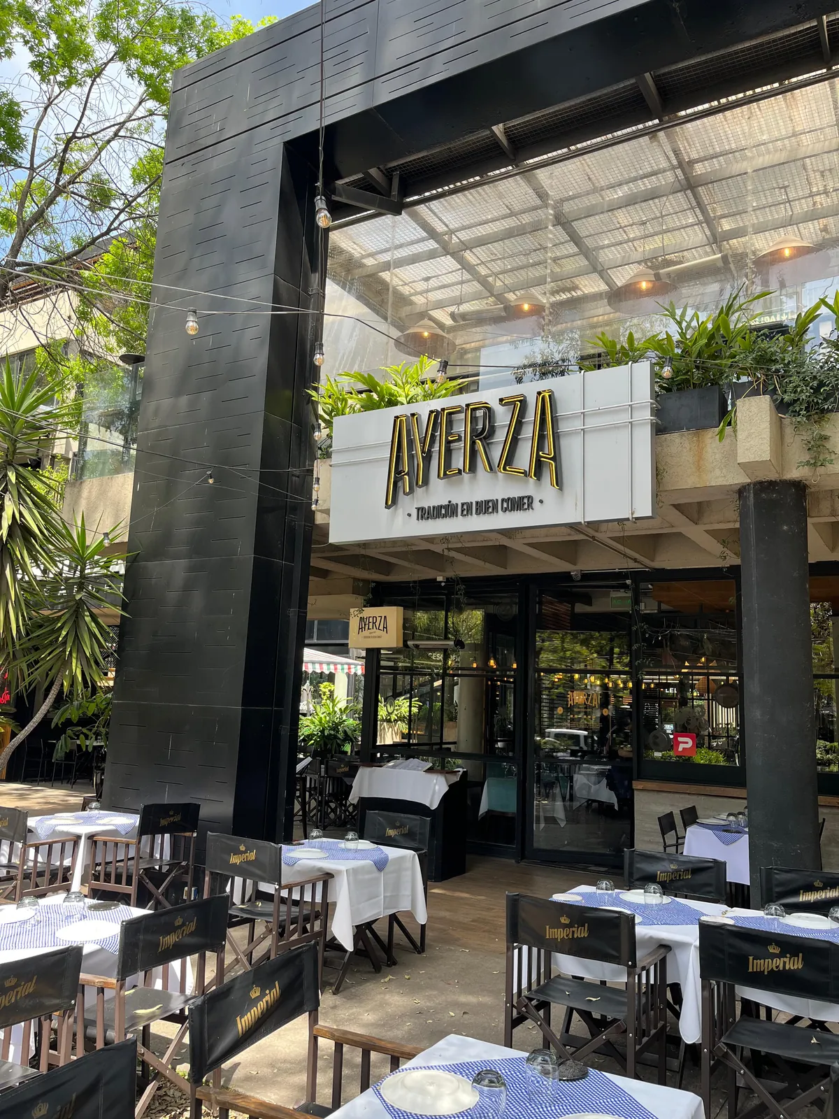 Salón de Ayerza Parque Leloir